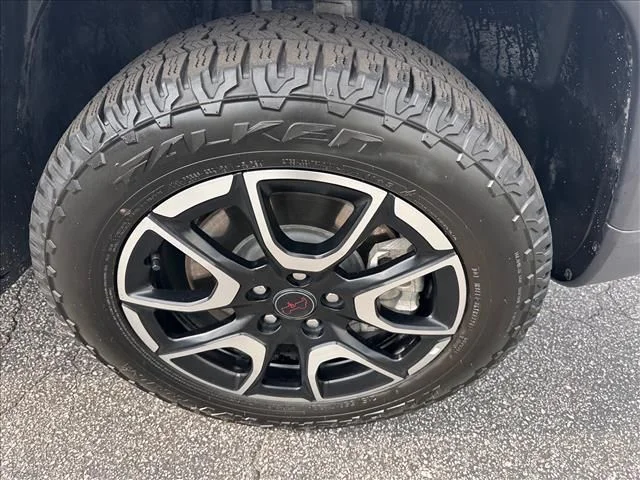 Used 2025 Silver Jeep Trailhawk image 32