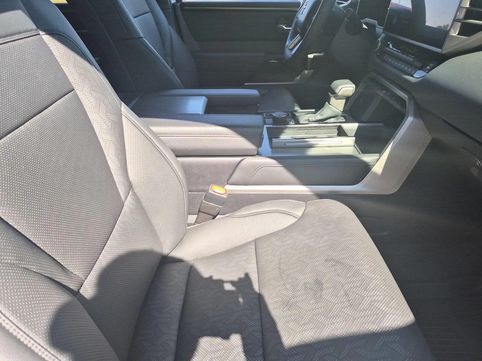 Used 2025 Ice Cap Toyota Limited image 36