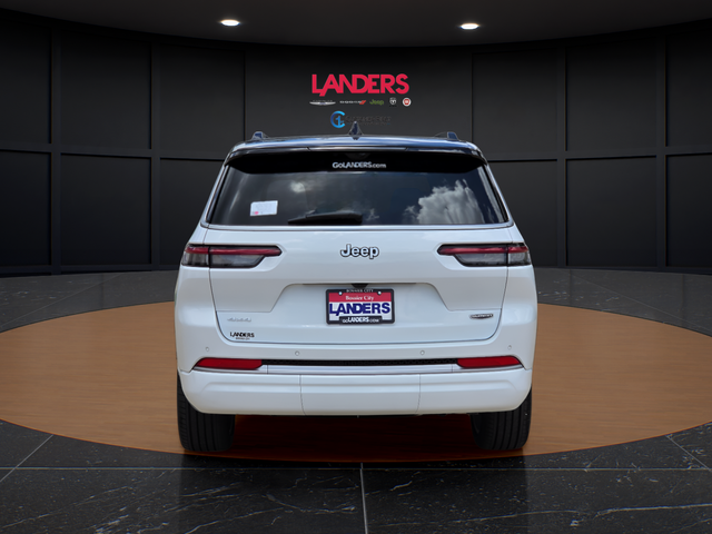 New 2026 Bright White Clear-Coat Exterior Paint Jeep Summit image 2