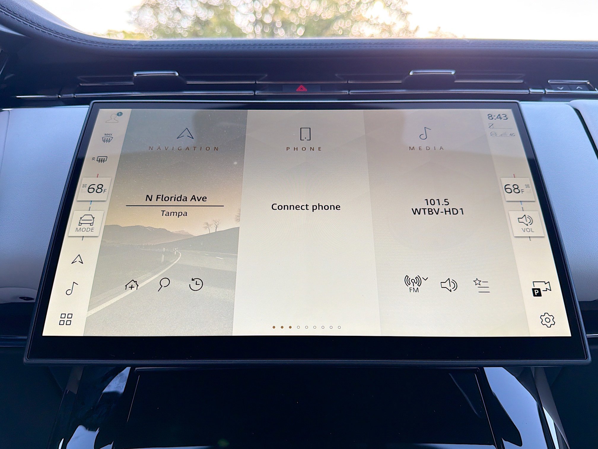 New 2026 Giola Green Land Rover Dynamic SE image 30