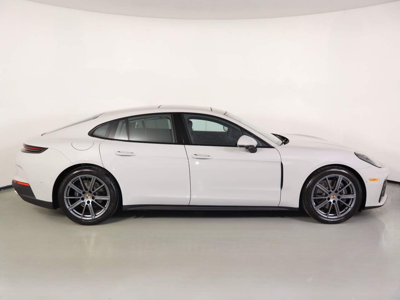 New 2026 Chalk Porsche  image 8