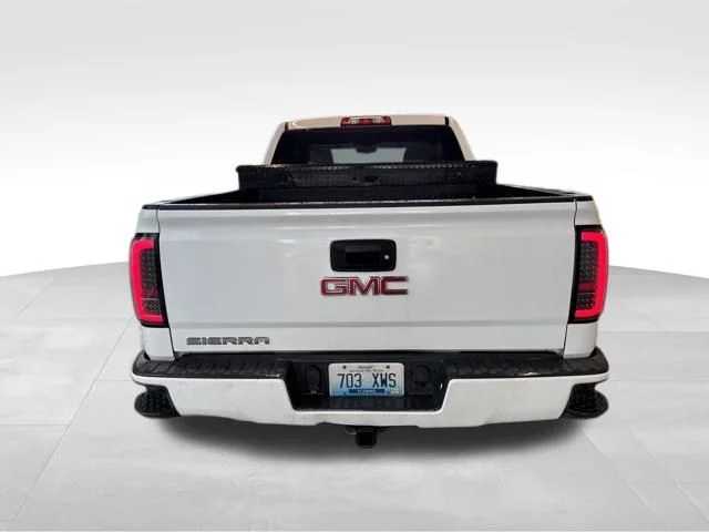 Used 2015 White GMC Base image 9