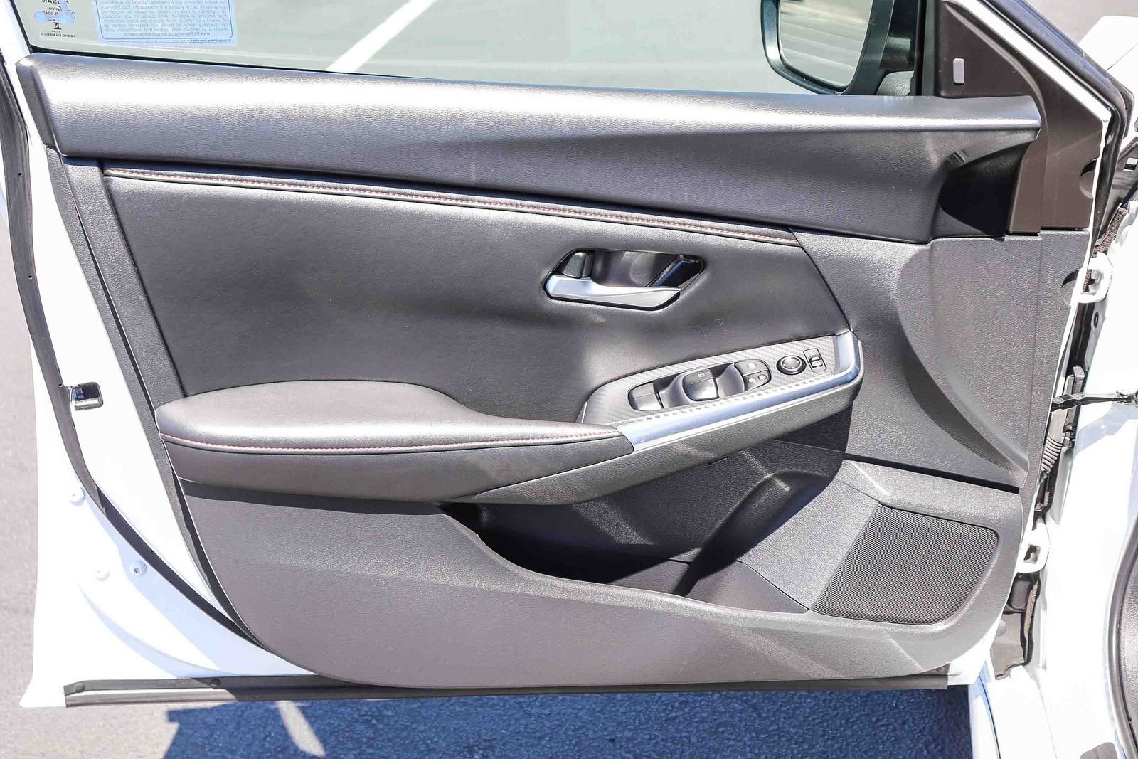 Used 2024 White Nissan SR image 26