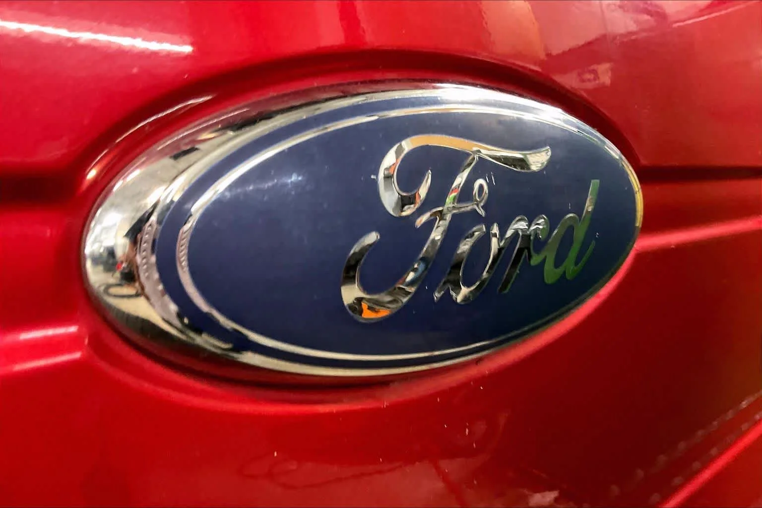 Used 2011 Red Candy Metallic Tinted Clearcoat Ford XLT image 9