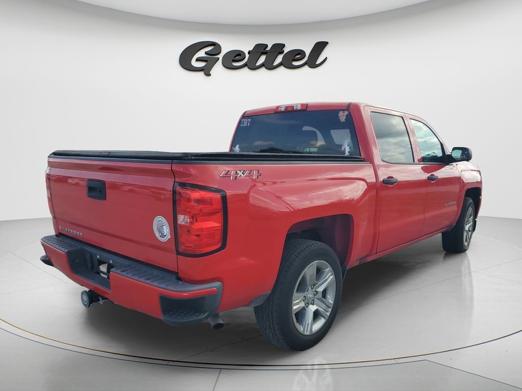 Used 2018 RED HOT Chevrolet Custom image 3