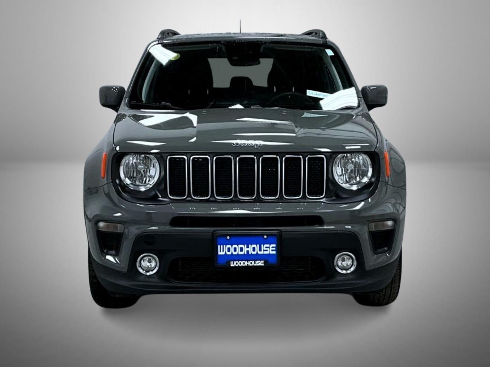 Used 2021 Gray Jeep Latitude image 2