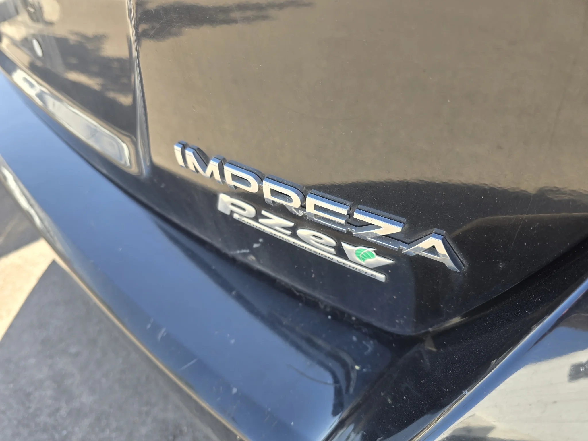 Used 2012 Obsidian Black Pearl Subaru 2.0i Premium image 17