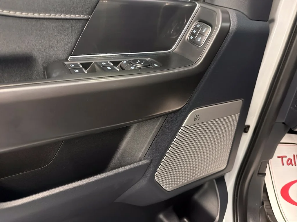 Used 2025 White Ford Lariat image 13