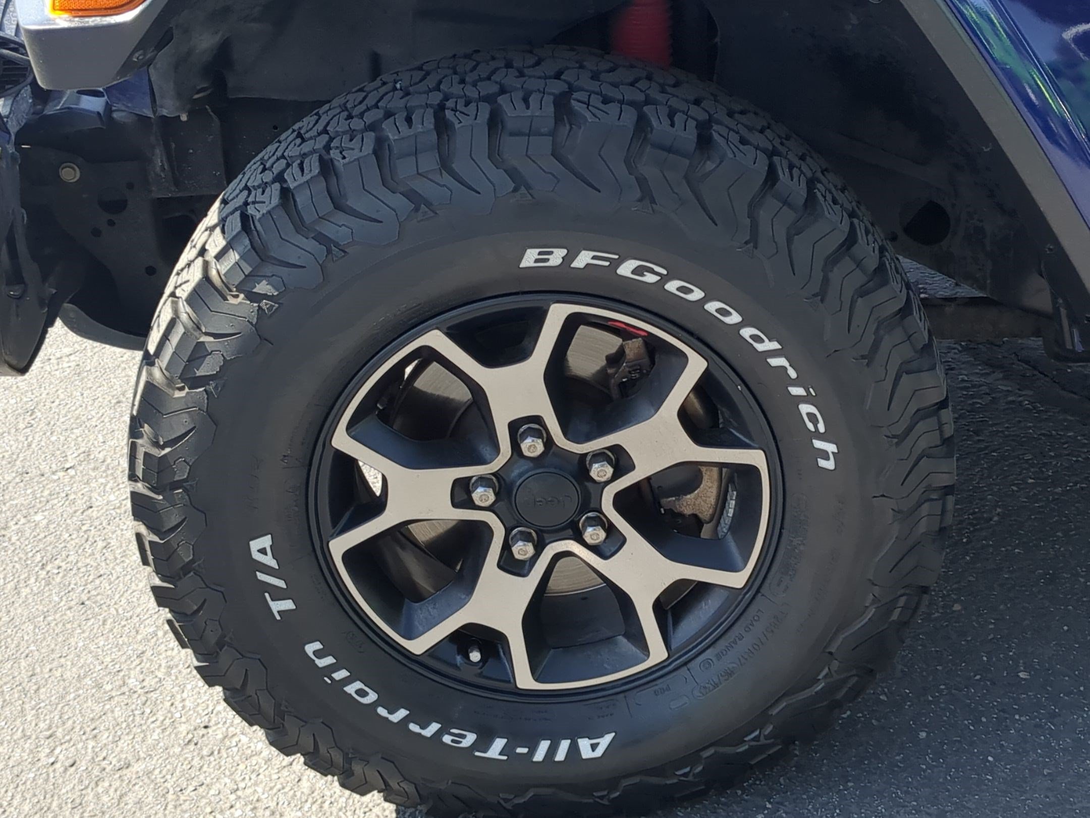 Used 2018 Ocean Blue Metallic Clearcoat Jeep Rubicon image 12