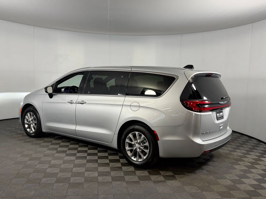 Used 2026 Silver Chrysler Limited image 11