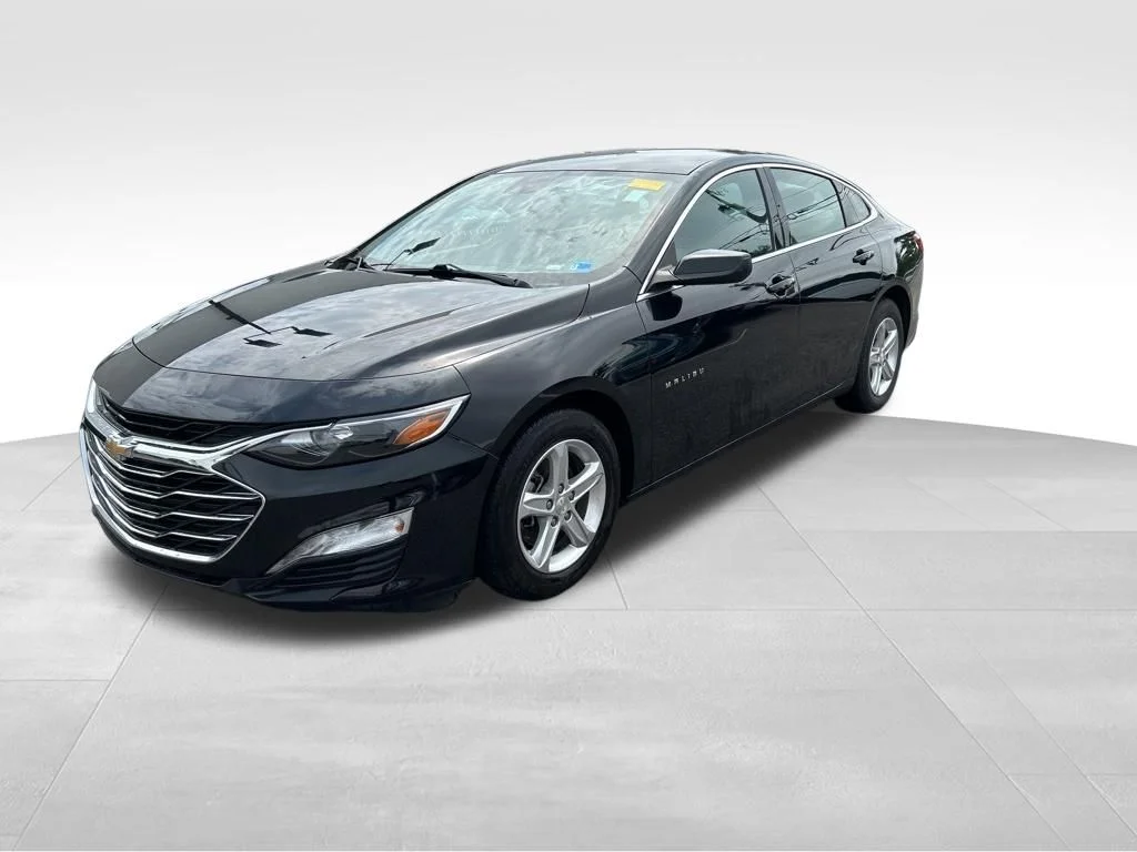 Used 2023 Black Chevrolet LT image 3
