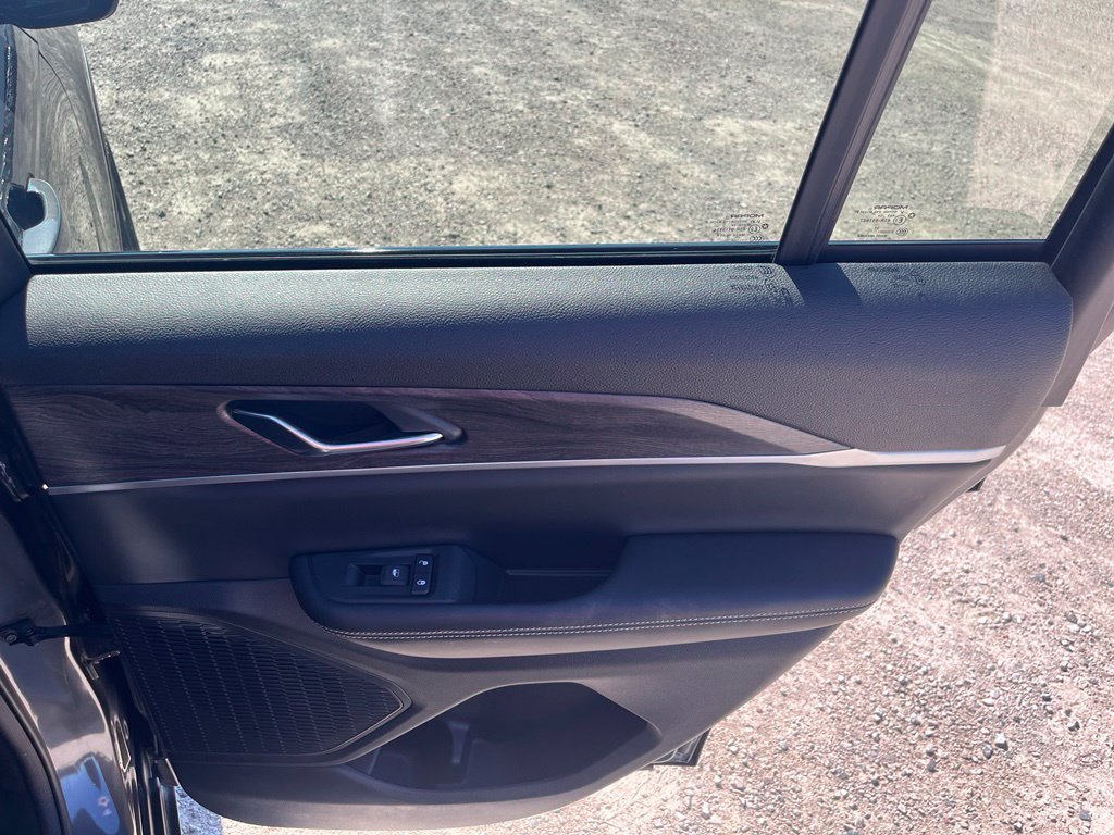 Used 2024 Gray Metallic Jeep Limited image 34