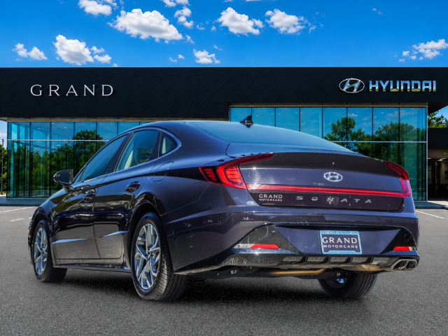 Used 2023 Blue Hyundai SEL image 4