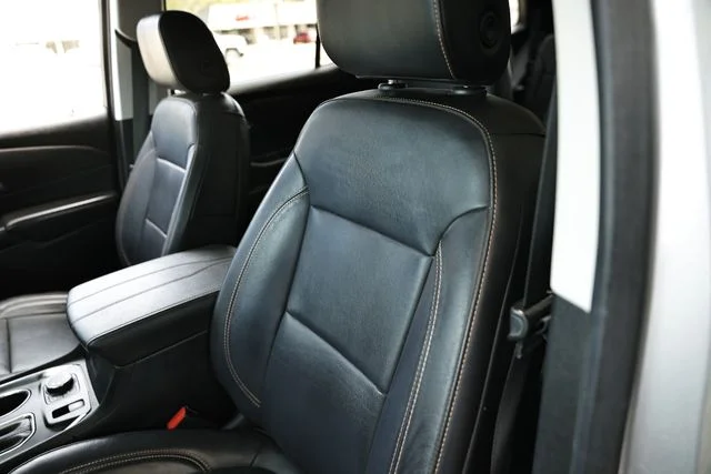 Used 2020 Silver Ice Metallic Chevrolet 3LT image 20