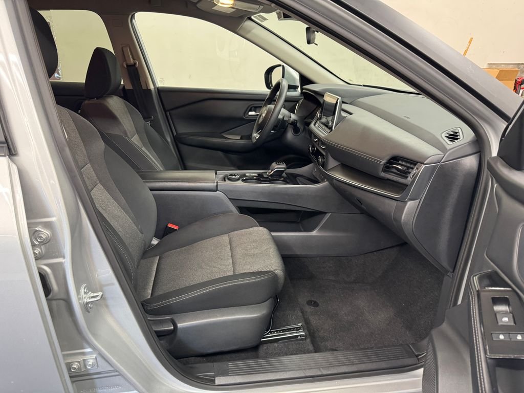 Used 2024 Silver Nissan SV image 28