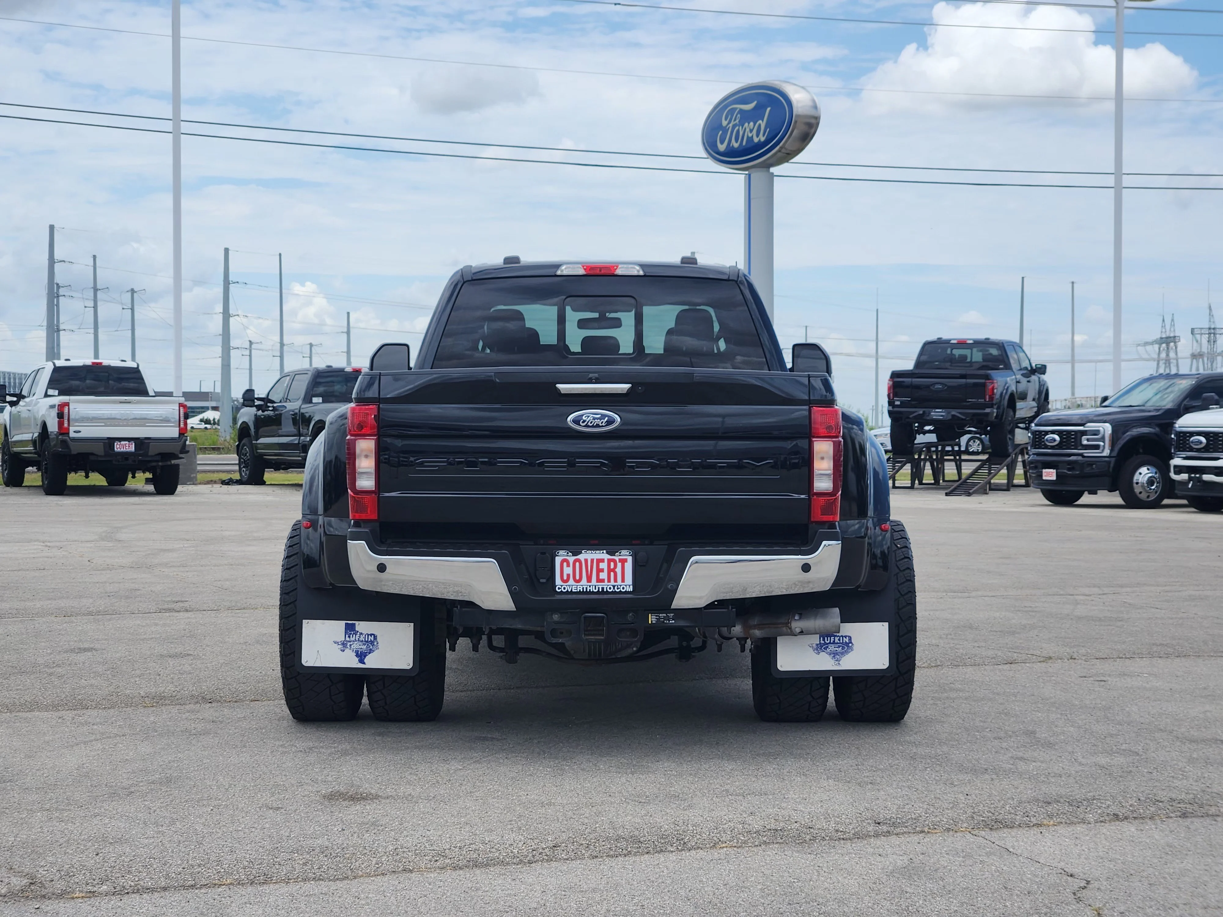 Used 2022  Ford XL image 6