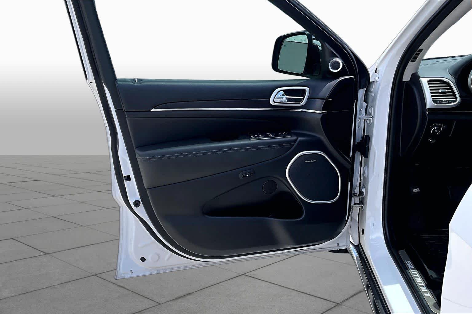 Used 2020 Bright White Clearcoat Jeep Summit image 21