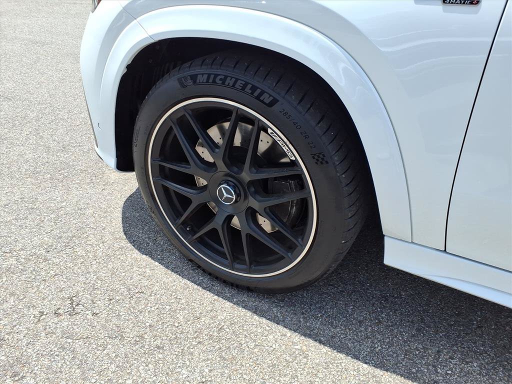 Certified Used 2025 MANUFAKTUR Moonlight White Metallic Mercedes-Benz AMG® GLE 53 image 9