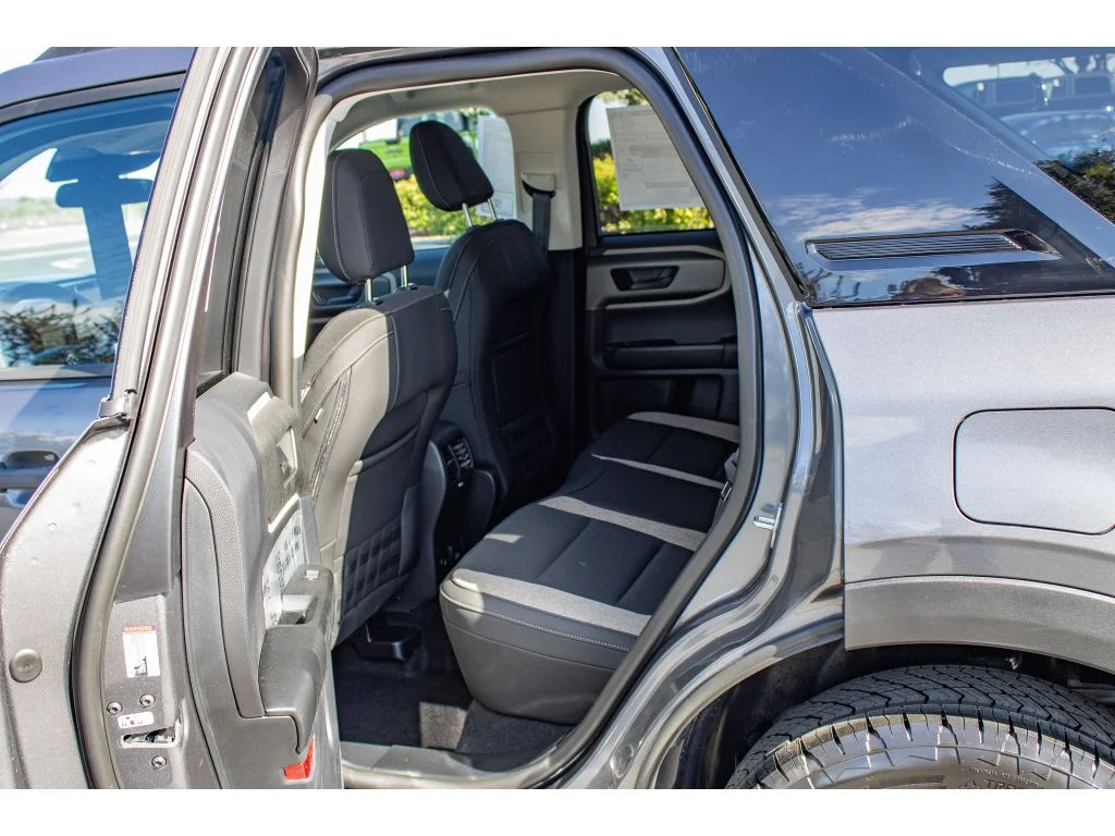 New 2026 CARBONIZED GRAY METALLIC Ford Big Bend image 17