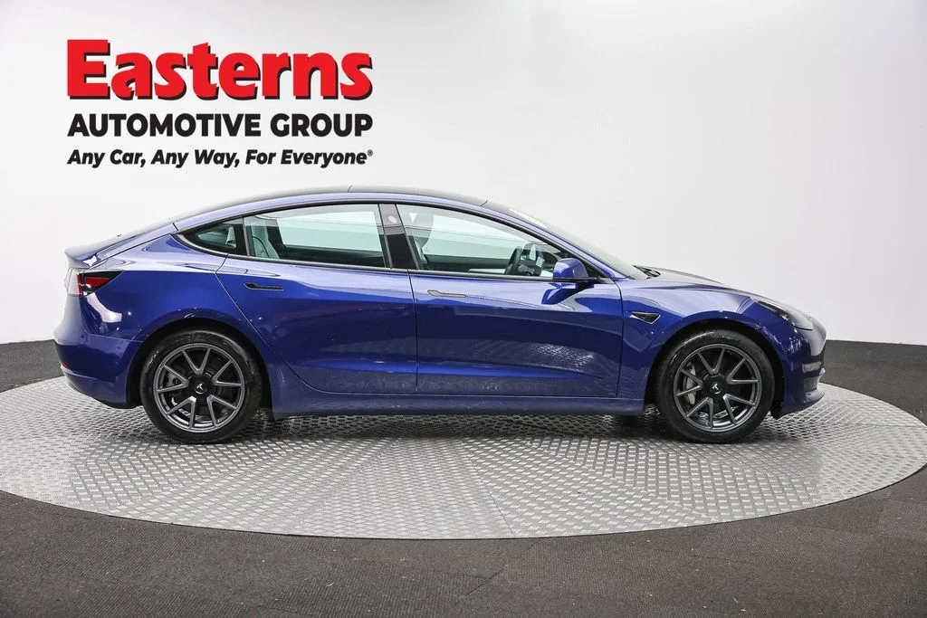 Used 2022 Blue Tesla Long Range image 4