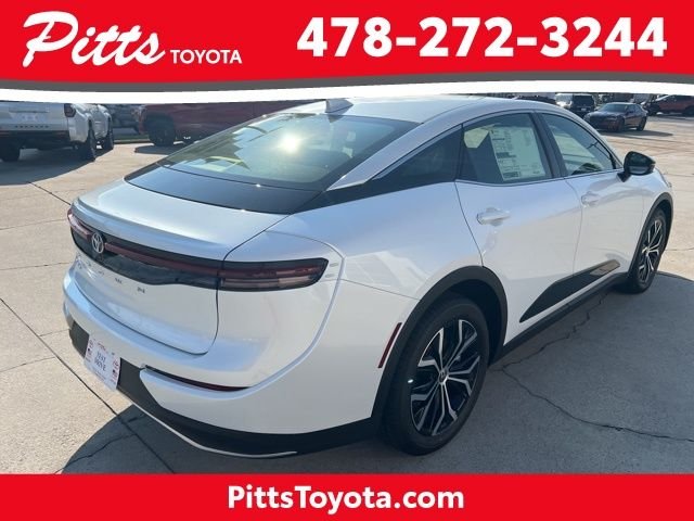 2026 Toyota Crown XLE - Photo 7