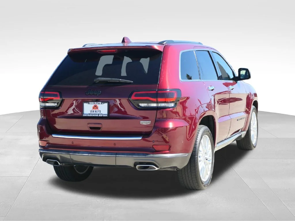 Certified Used 2017 Velvet Jeep Summit image 3