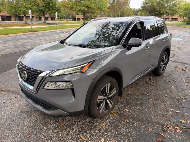 Used 2021 Gray Nissan SL image 1
