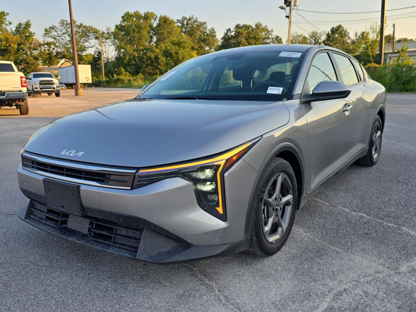 Used 2025 Steel Gray Kia LXS image 7