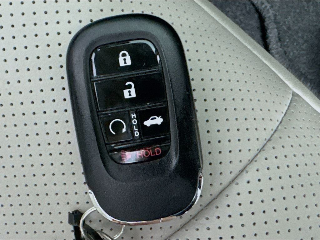 2025 Honda Accord Hybrid Touring - Photo 40