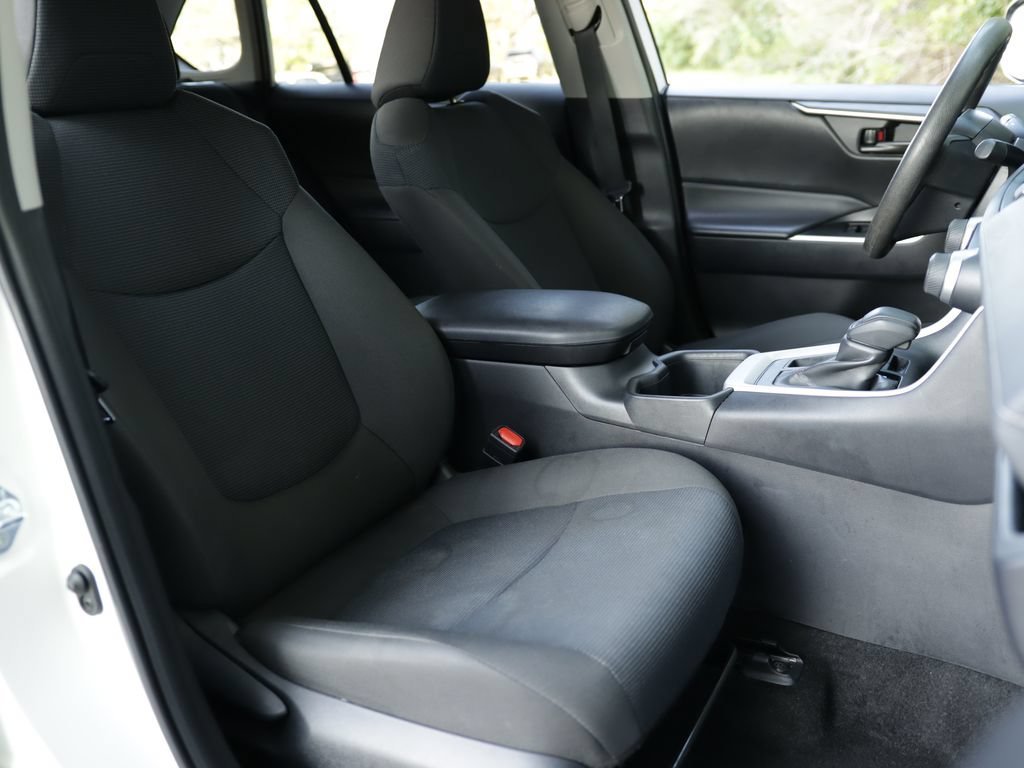 Used 2025 Ice Cap Toyota LE image 24