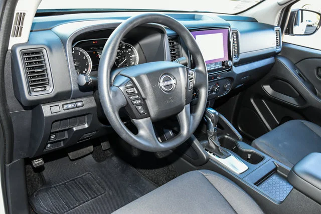 Used 2022 White Nissan S image 13