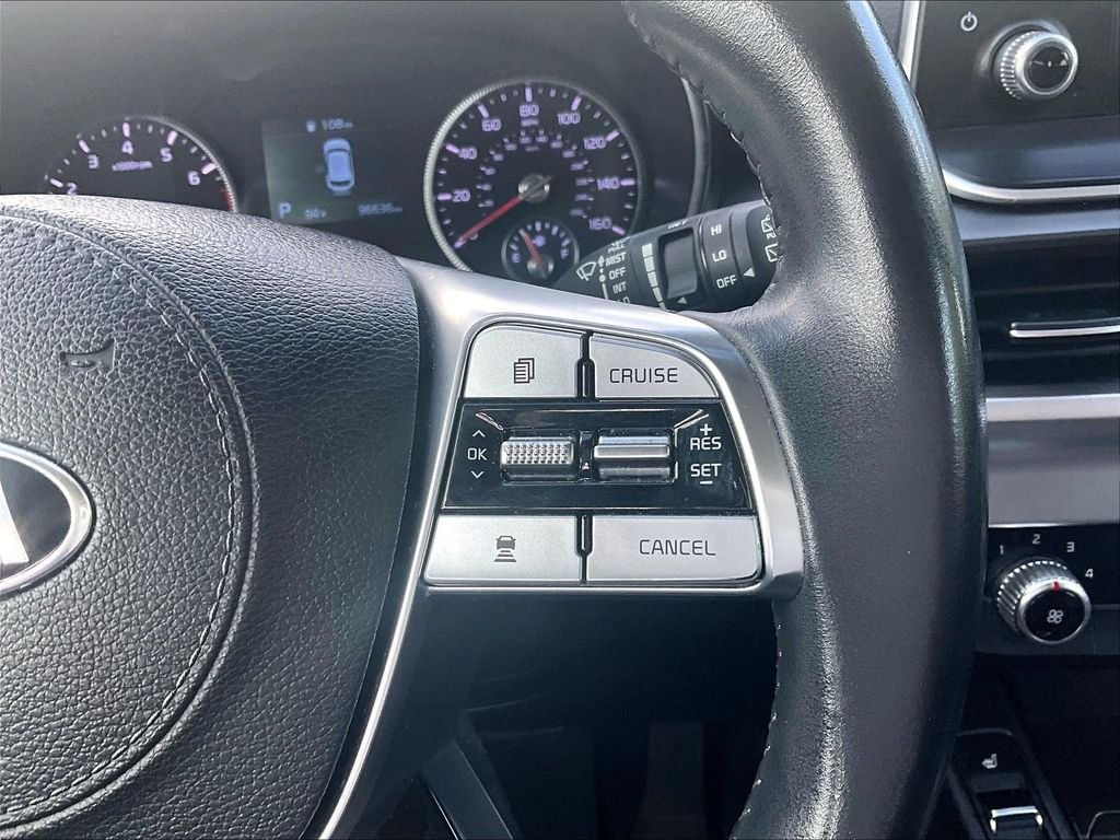 Used 2020 Black Kia S image 25
