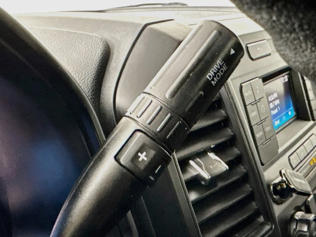 Used 2019 White Ford XL image 18