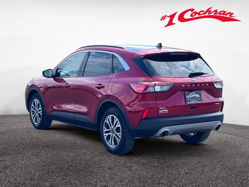 Used 2022 Rapid Red Metallic Tinted Clearcoat Ford SEL image 10