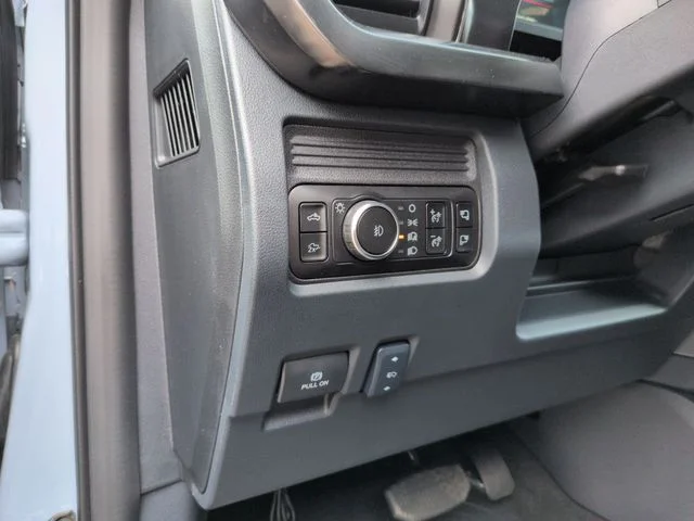 New 2026 Glacier Gray Metallic TriCoat Ford Lariat image 13