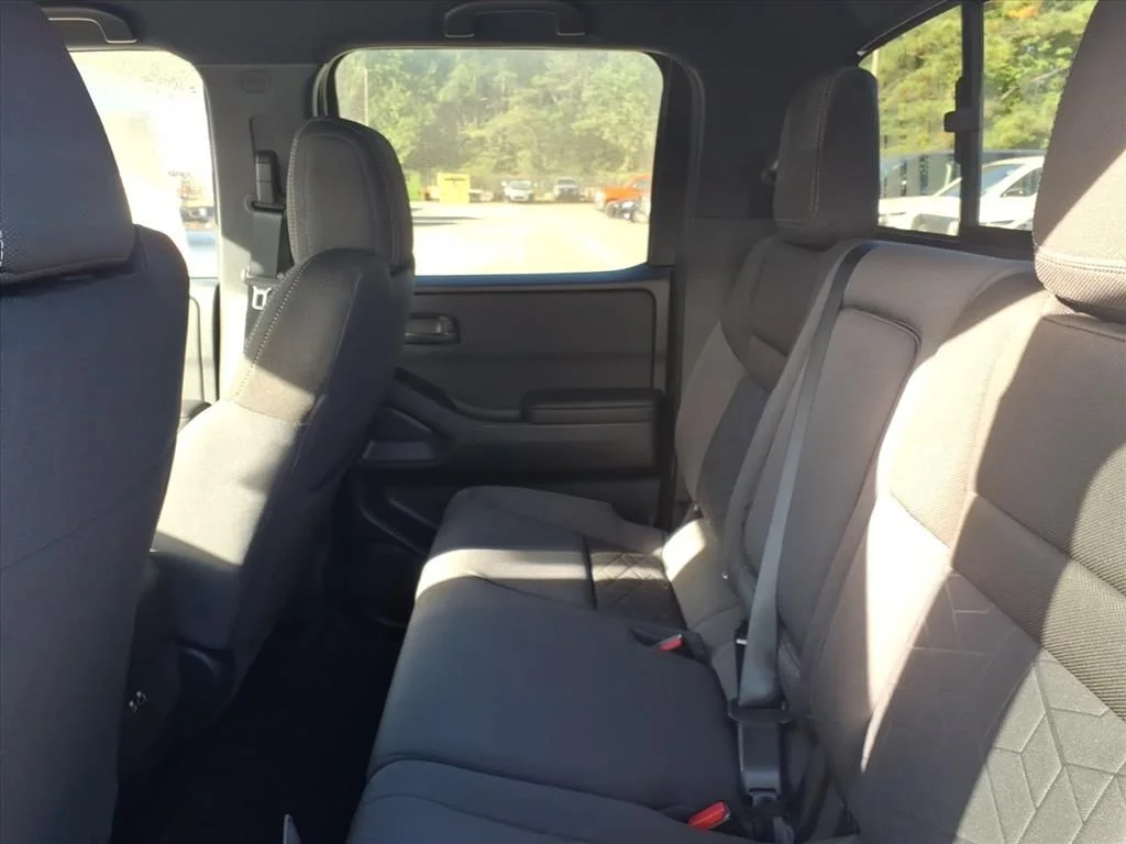 2026 Nissan Frontier SV - Photo 9