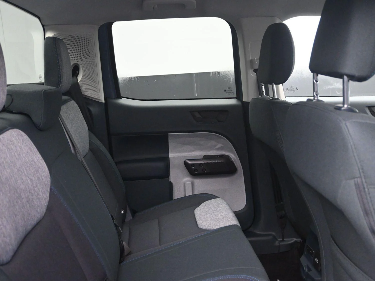 New 2026 Azure Gray Metallic Tri-Coat Ford XLT image 11