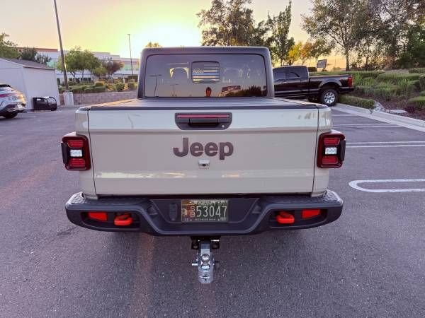 Used 2022 Beige Jeep Mojave image 5