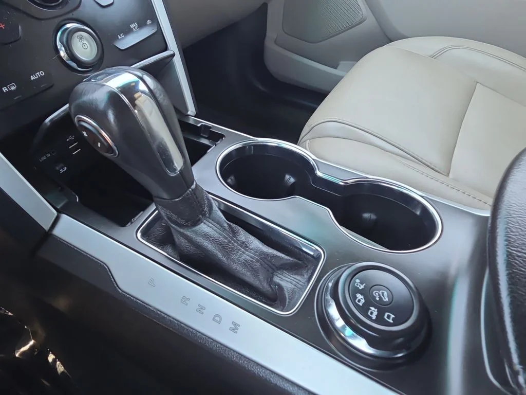 Used 2015 White Platinum Metallic Tri-Coat Ford XLT image 19