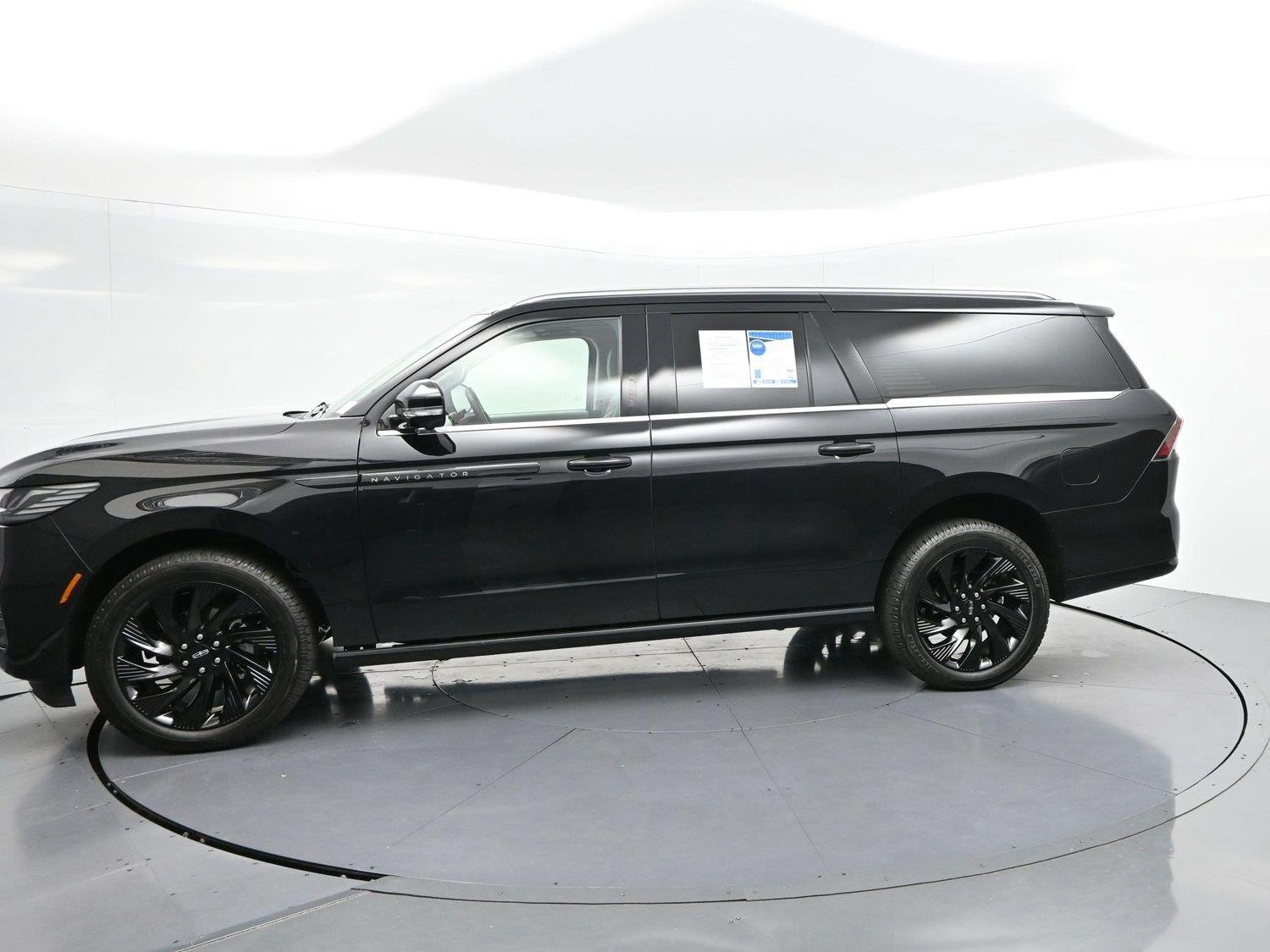 Used 2026 Infinite Black Metallic Clearcoat Lincoln Black Label image 4
