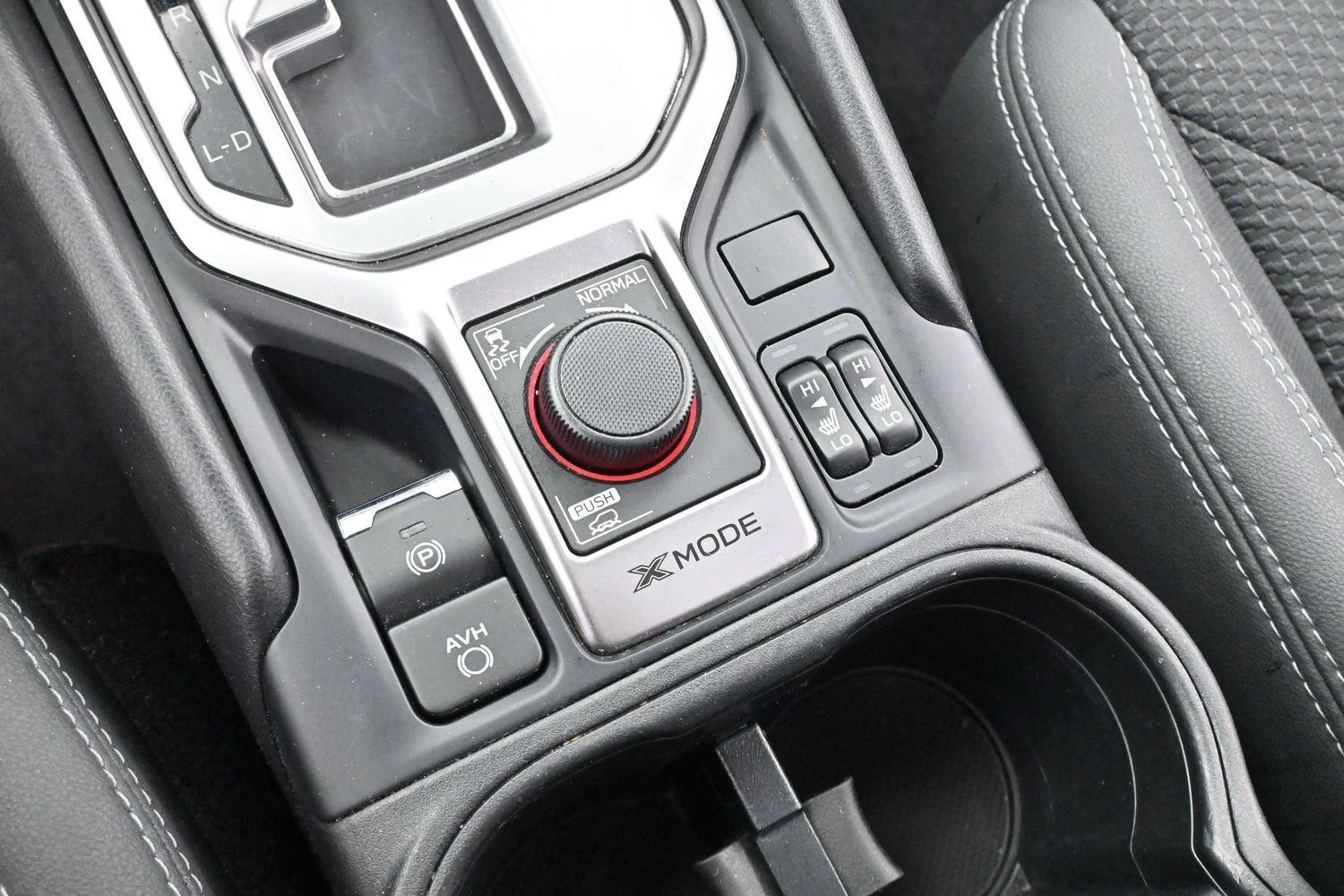 Used 2020 Ice Silver Metallic Subaru Premium image 20
