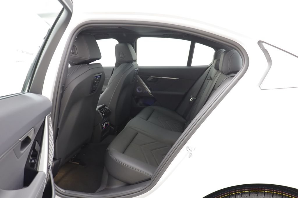 New 2026 Mineral White Metallic BMW 530i xDrive image 15