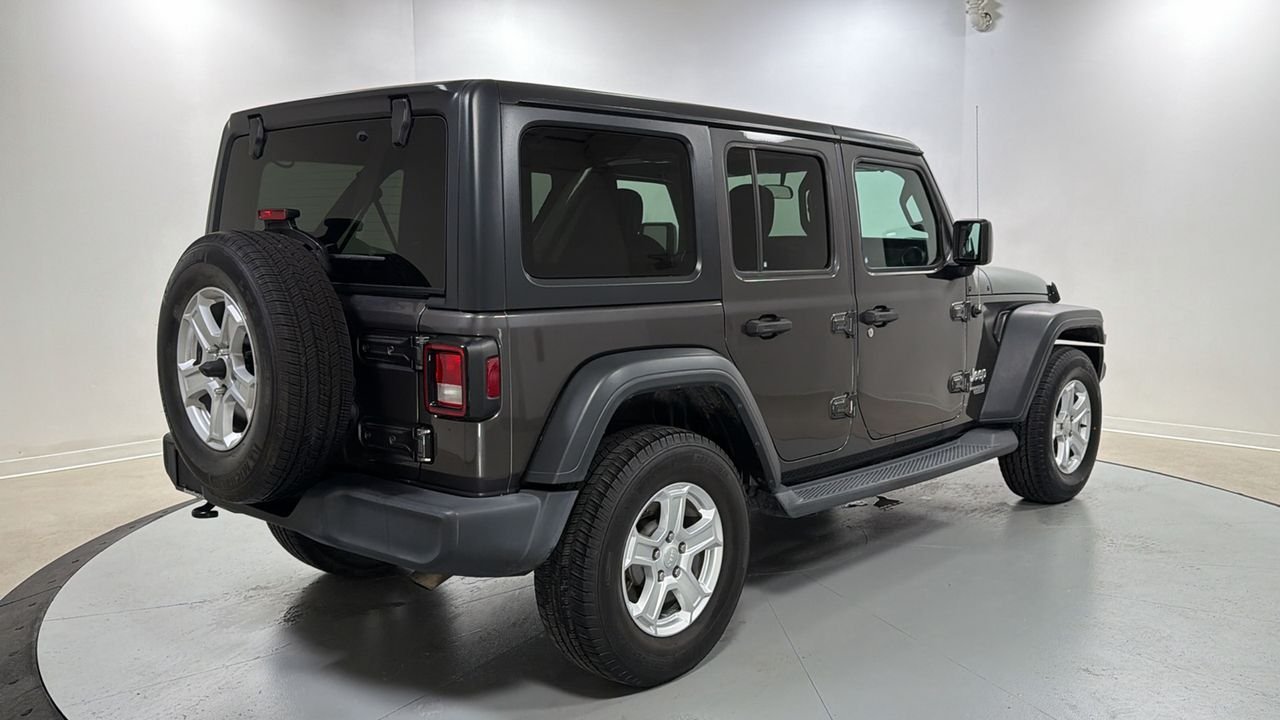 Used 2018 Gray Jeep Unlimited Sport S image 5