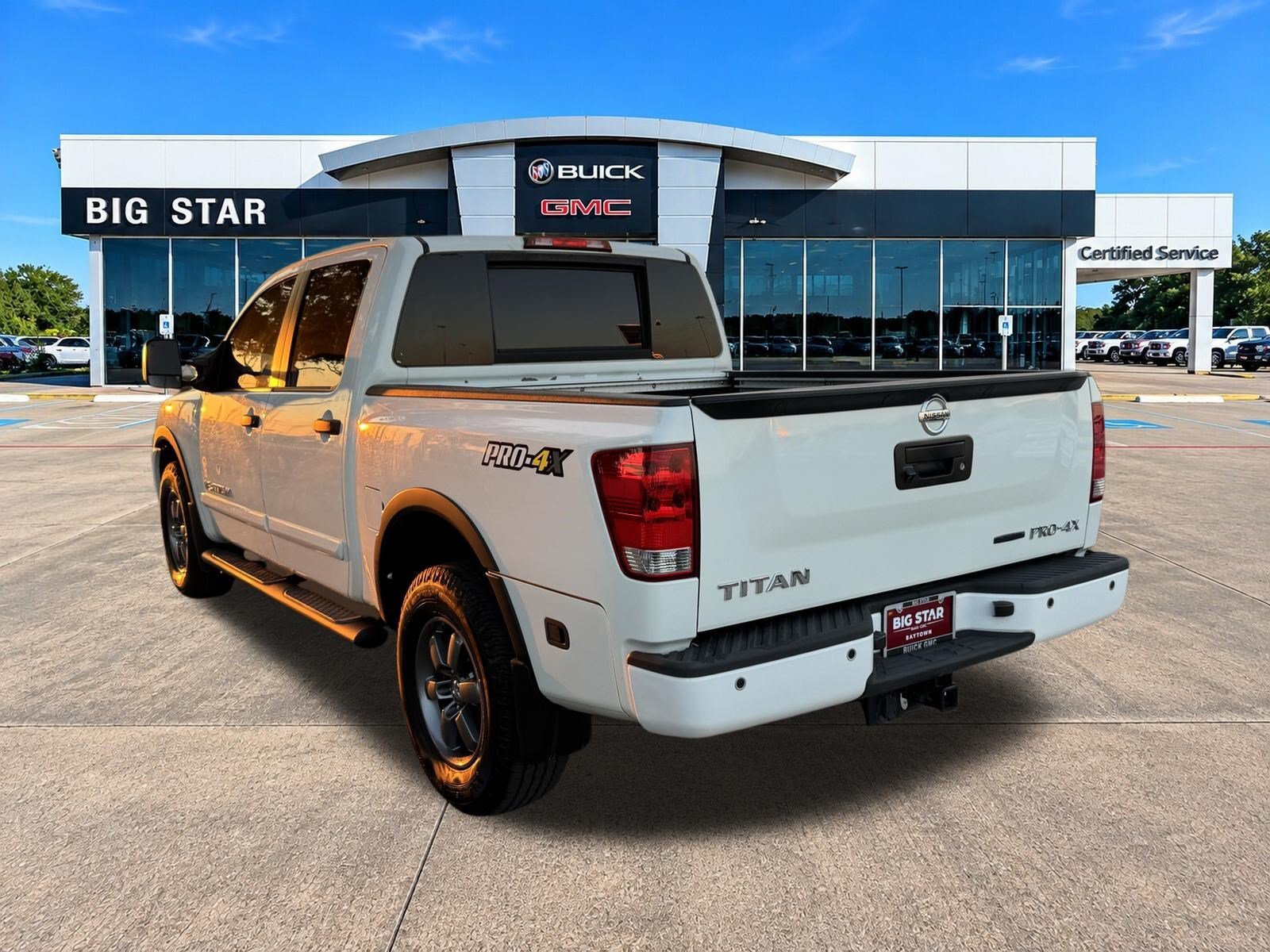 Used 2014 Glacier White Nissan PRO-4X image 4