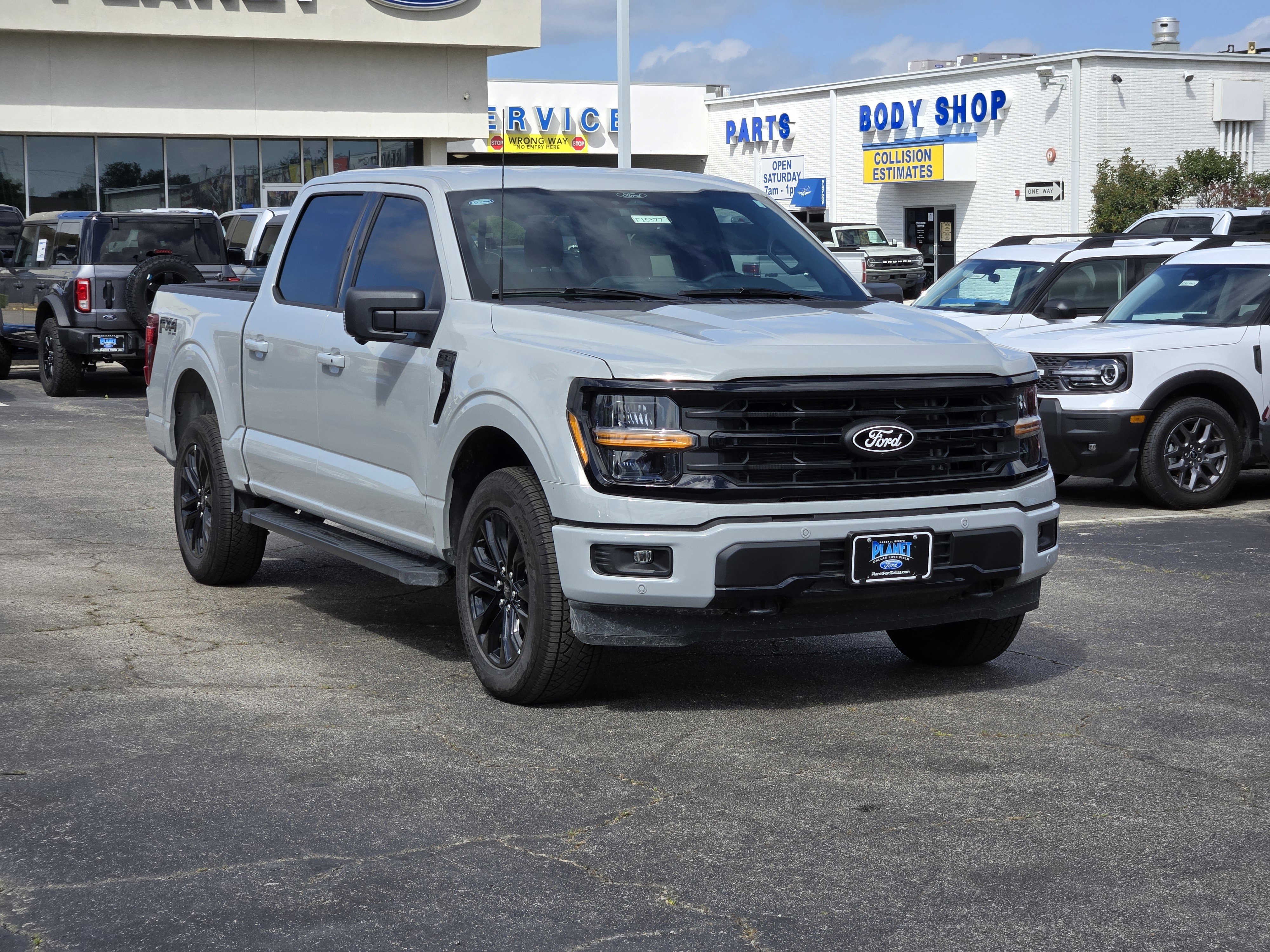 New 2026 Avalanche Ford XLT image 2