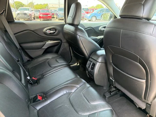 Used 2019 Black Jeep Limited image 27