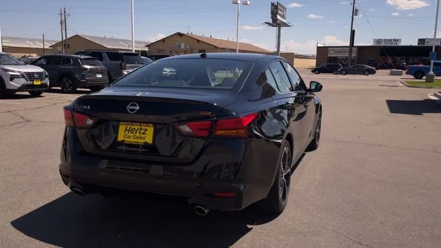 Used 2026 Black Nissan 2.5 SR image 9