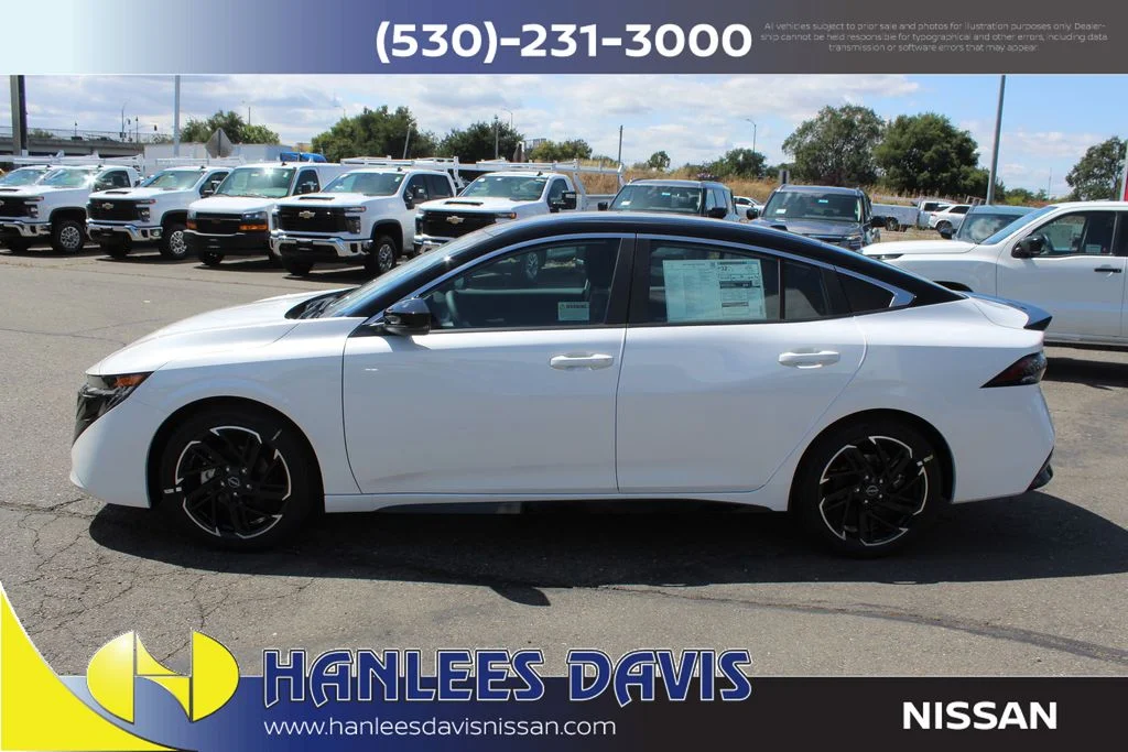 New 2026 Aspen White TriCoat / Super Black Two-tone Nissan SR image 2
