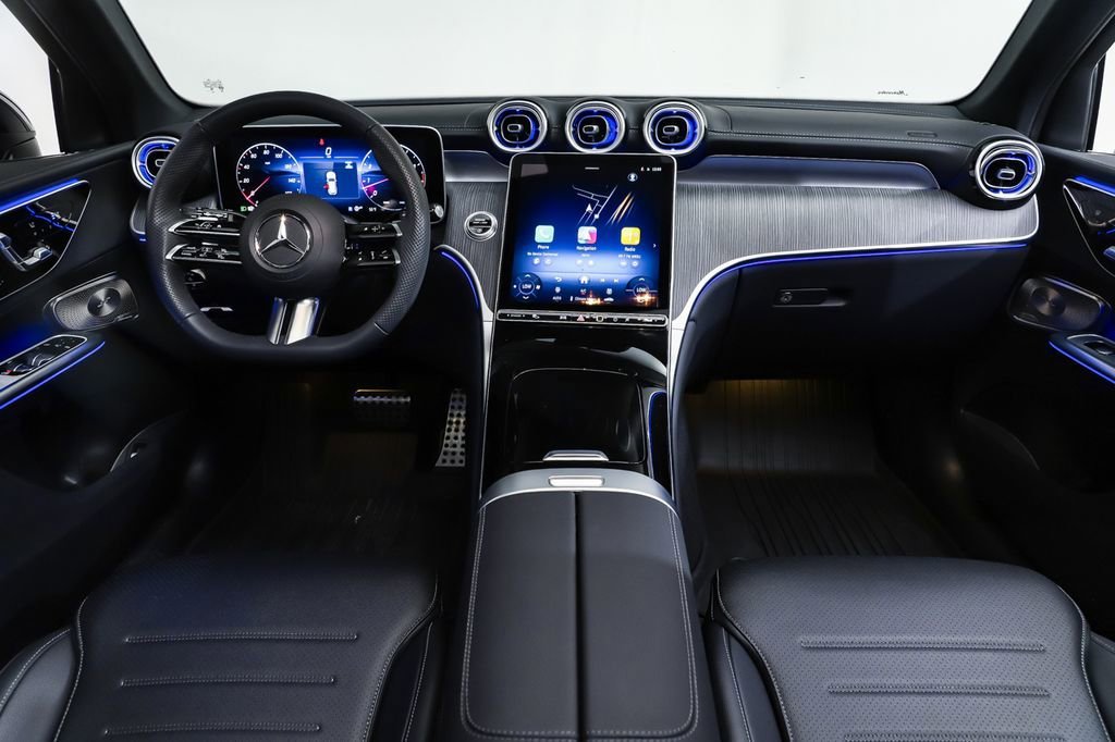 New 2026 Black Mercedes-Benz GLC 300 image 23