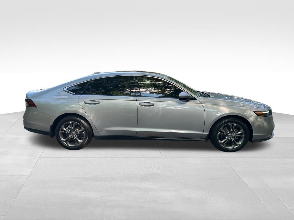 Used 2023 Silver Honda EX image 6